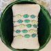 Bracelet fin en argent 925 et trois perles vertes, collection Arolle